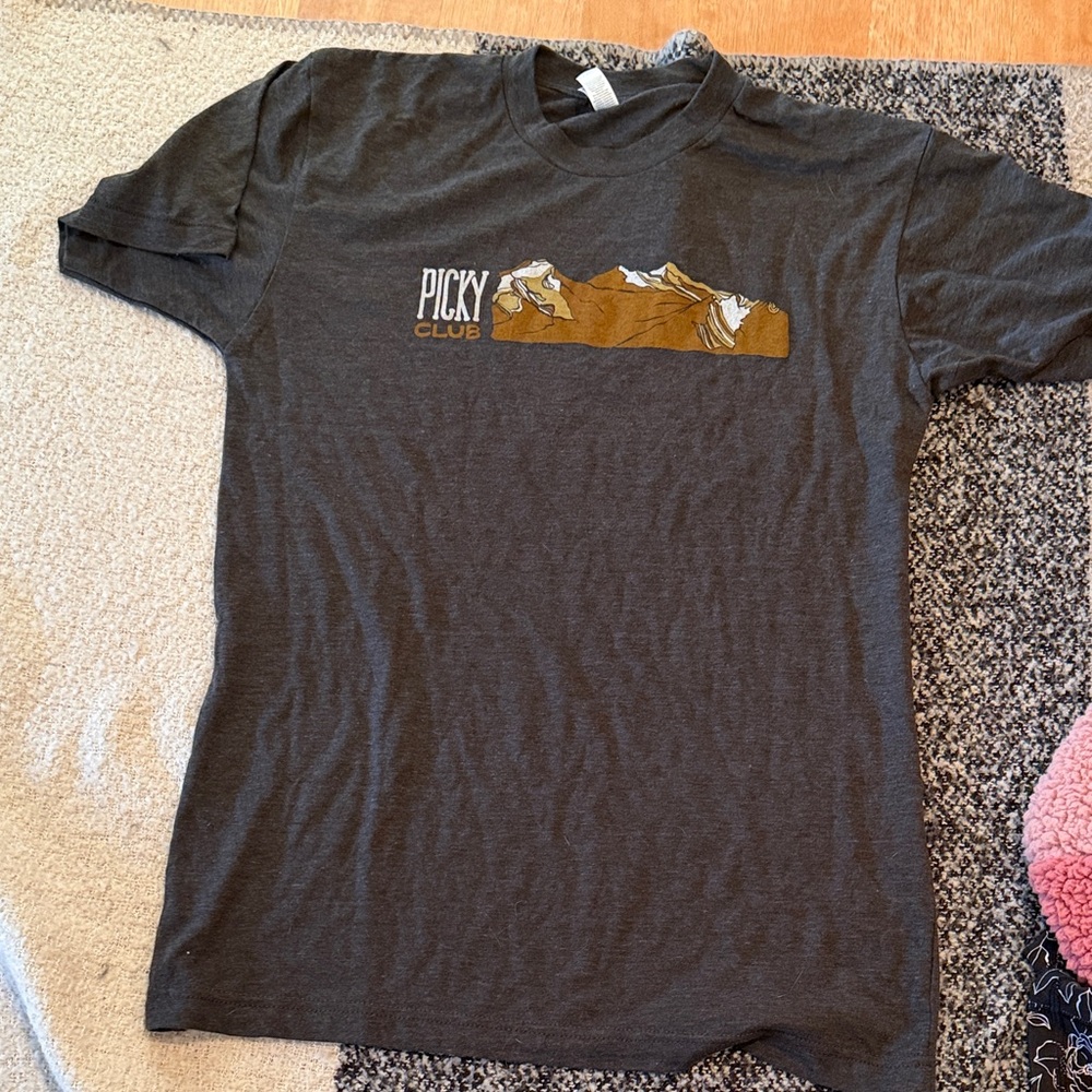 Picky Bars shirt never worn medium